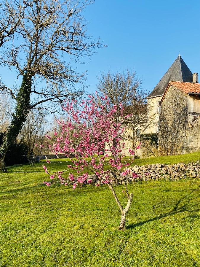 Maison Du Roc Bed and Breakfast Champagnac-de-Bélair Buitenkant foto
